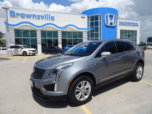 2024 Cadillac XT5 FWD Luxury in Argent Silver Metallic — front three-quarter view