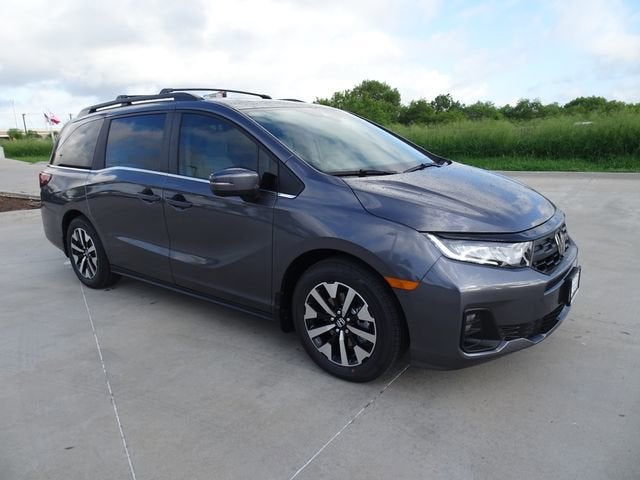 2026 Honda Odyssey — rear three-quarter view