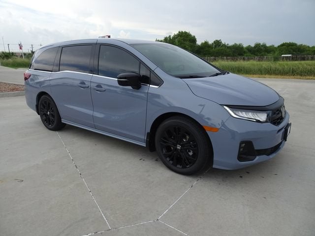 2026 Honda Odyssey — rear three-quarter view