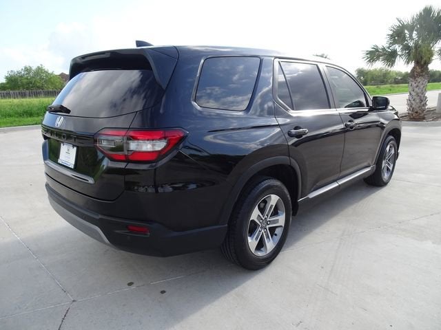 2024 Honda Pilot — interior view