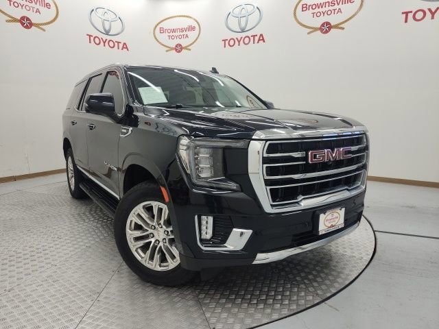 2023 GMC Yukon SLT in Midnight Blue Metallic — front three-quarter view