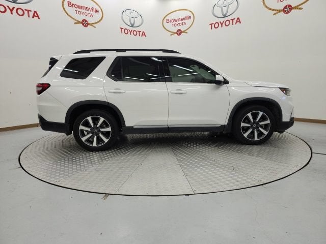 2023 Honda Pilot — rear three-quarter view